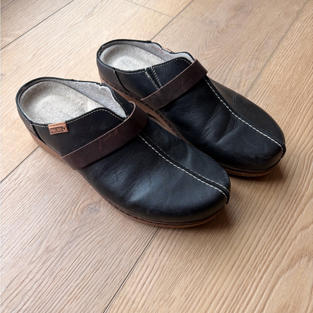 Pikolinos Granada Women’s Clog